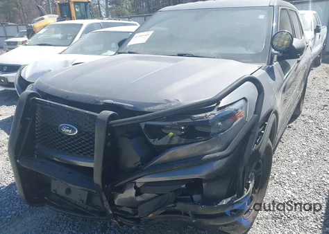 2020 Ford Police Interceptor from USA, damaged, VIN 1FM5K8AB6LGC15114